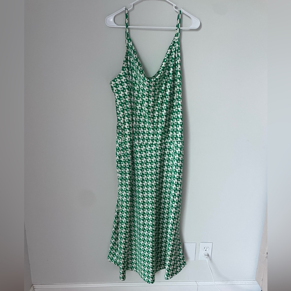 Ava & Viv Sleeveless Satin Slip Dress - Green Geometric
